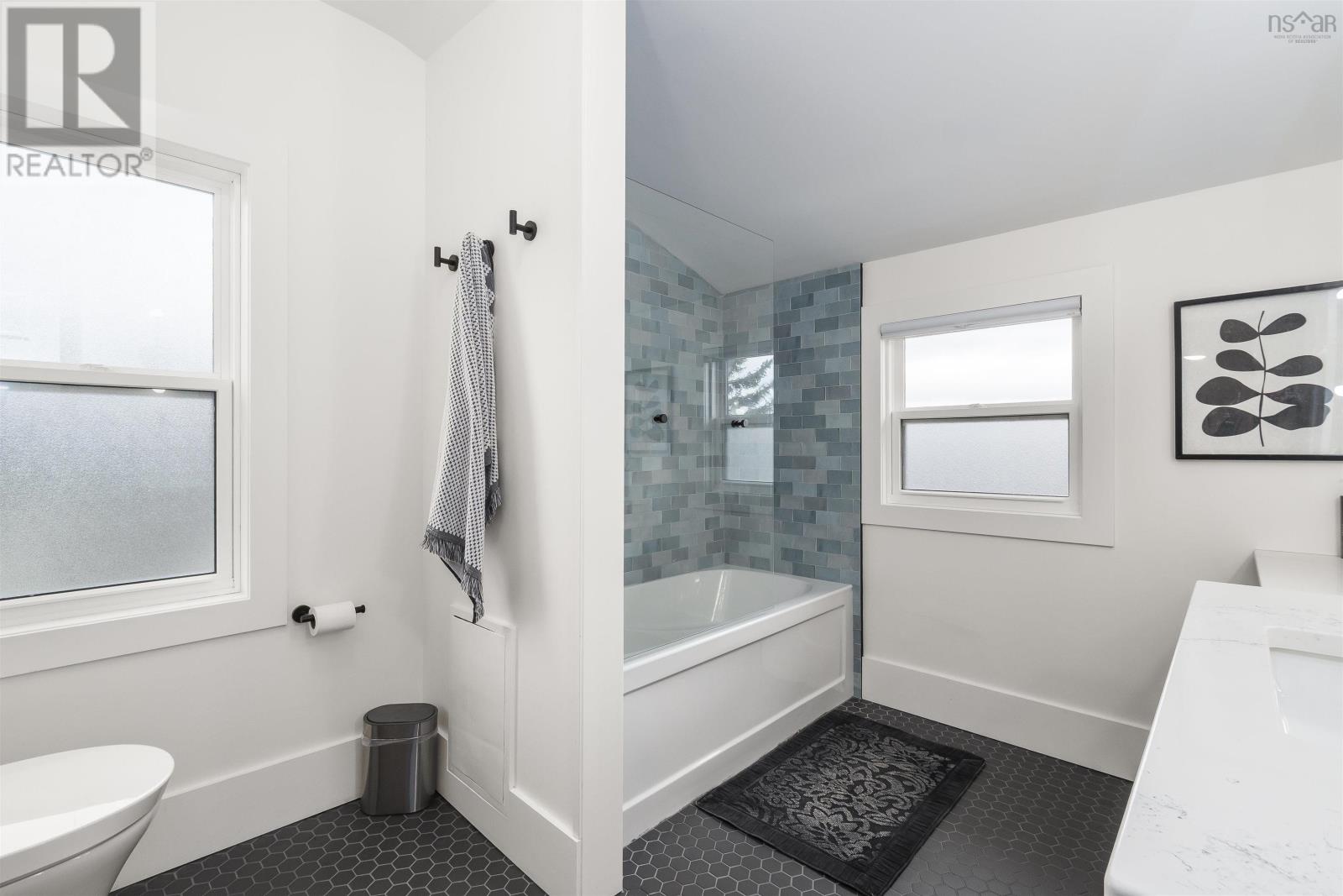 Property 20 of 46 of 2881 Vincent Street