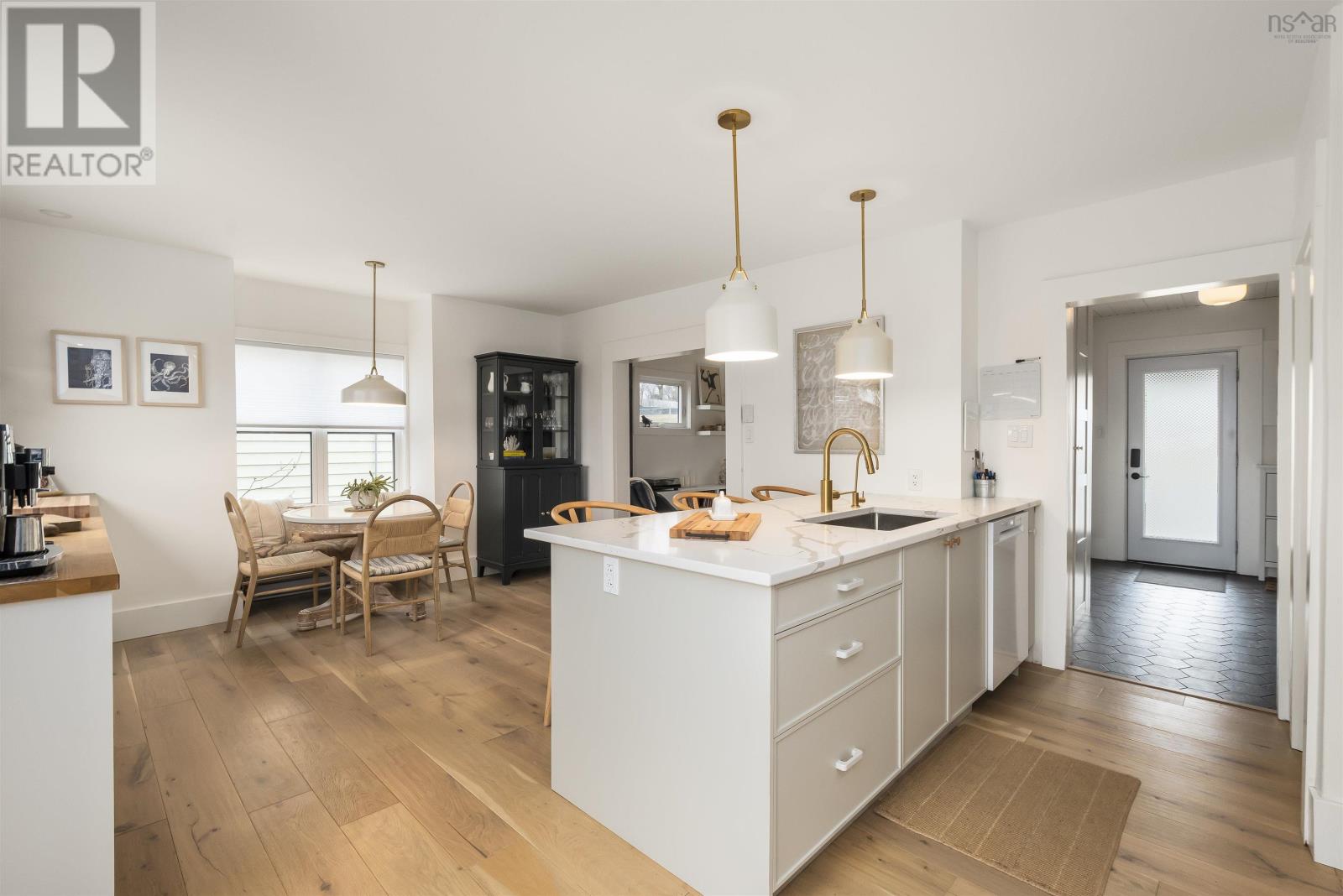 Property 15 of 46 of 2881 Vincent Street