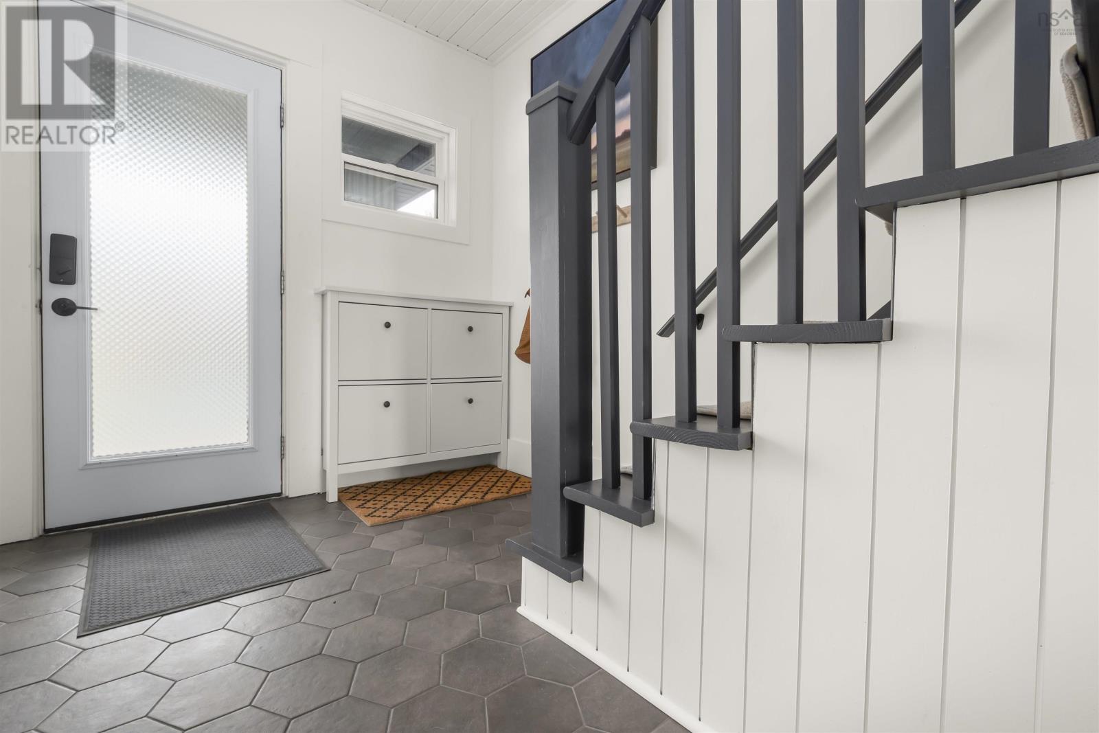 Property 3 of 46 of 2881 Vincent Street