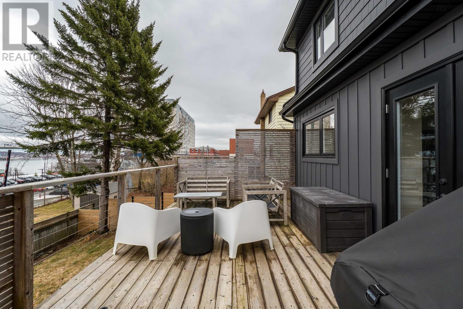 Property 36 of 46 of 2881 Vincent Street