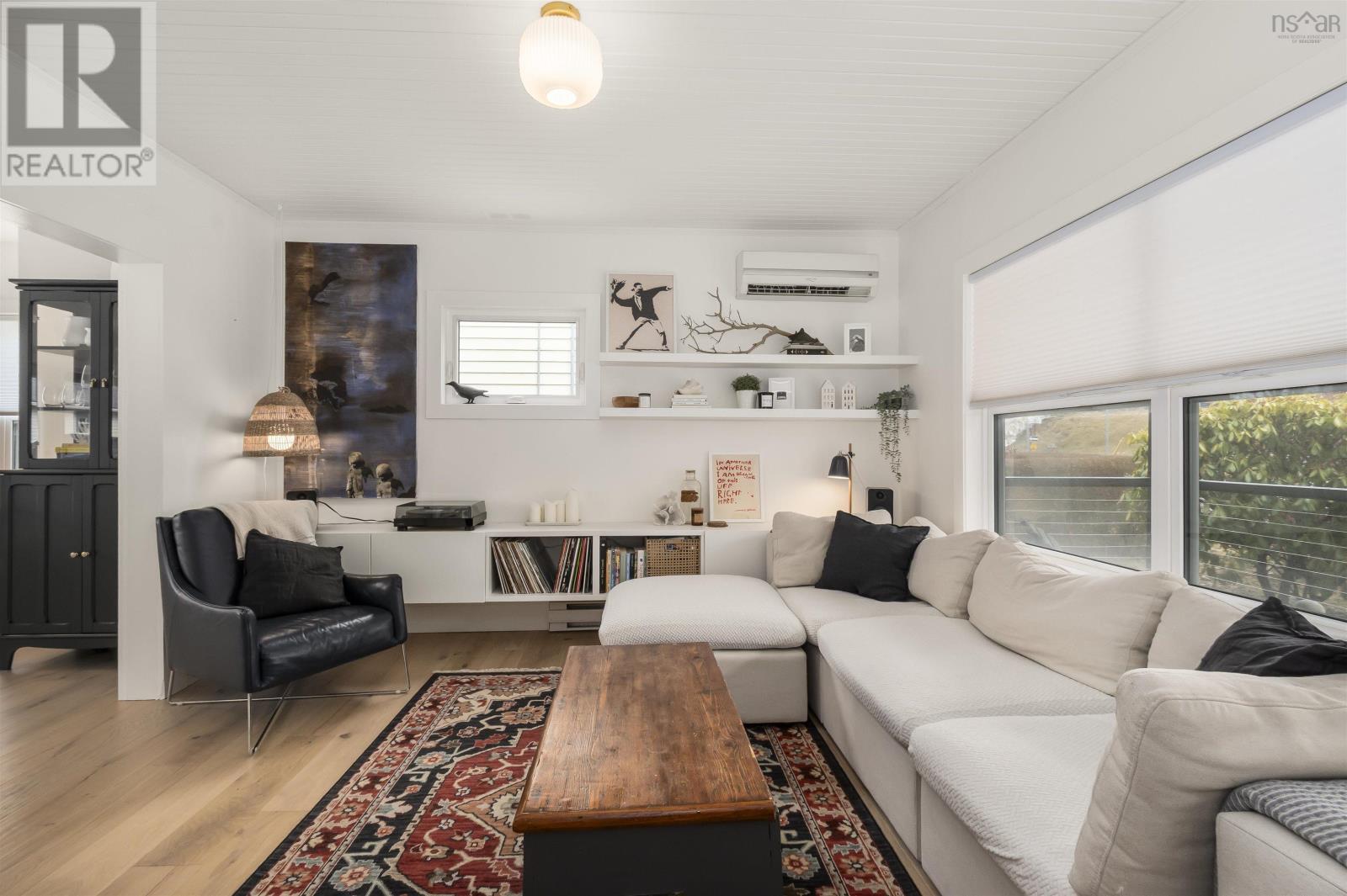 Property 6 of 46 of 2881 Vincent Street