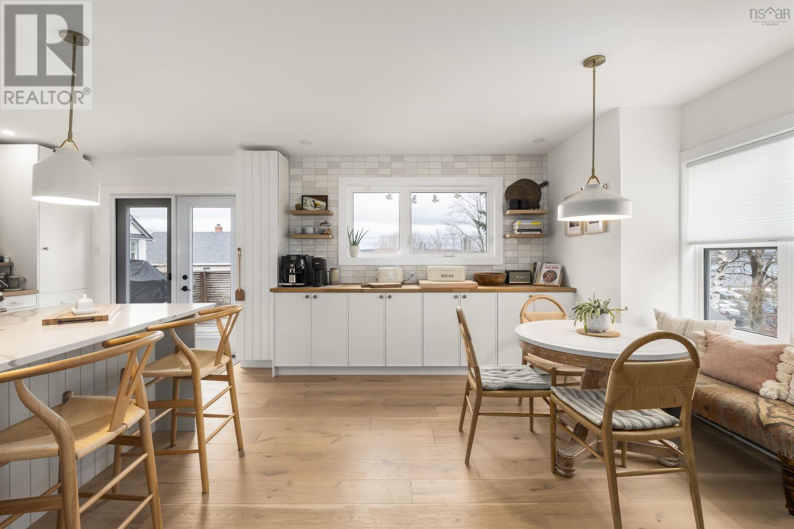 Property 8 of 46 of 2881 Vincent Street