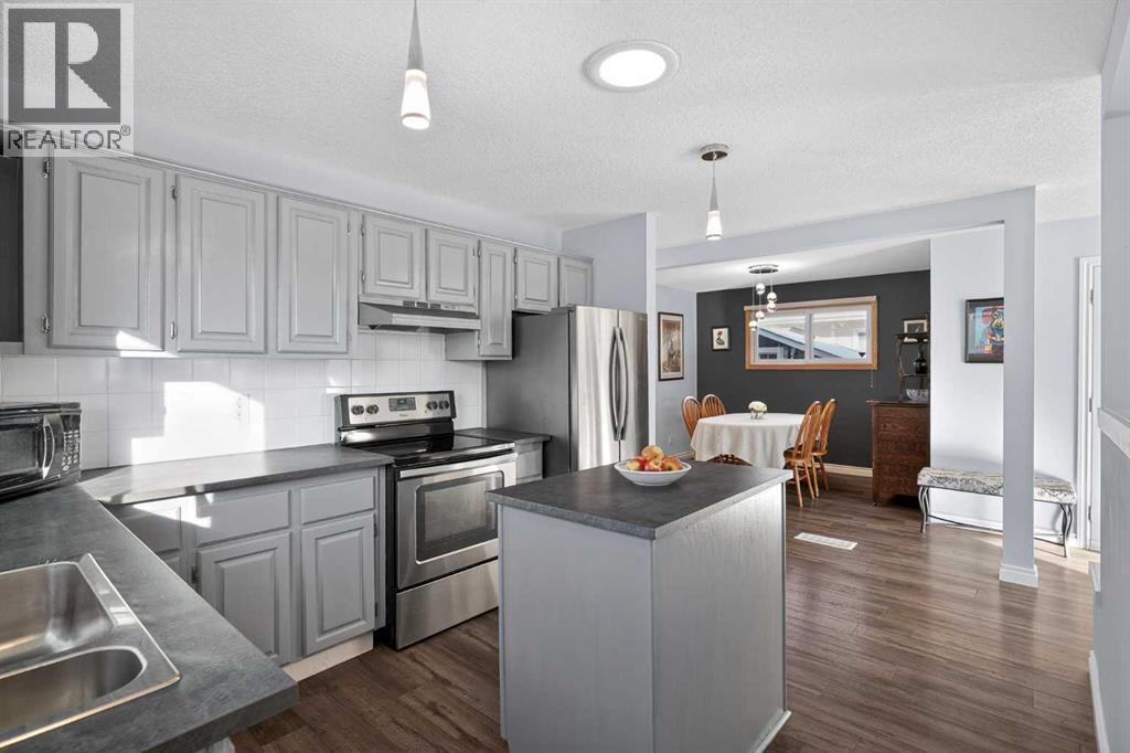 Single Family House Bungalow for Sale in   Street SE Acadia Calgary 