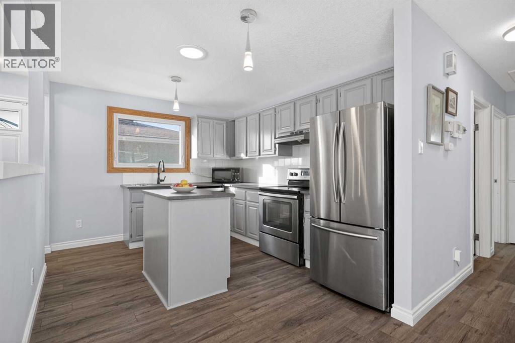 Single Family House Bungalow for Sale in   Street SE Acadia Calgary 