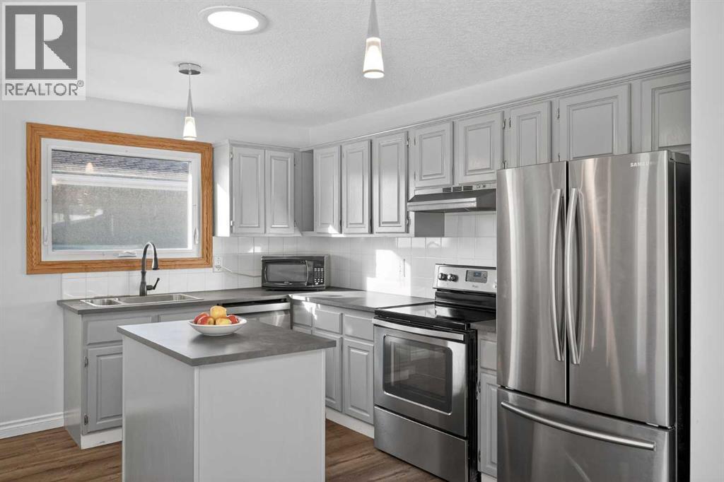 Single Family House Bungalow for Sale in   Street SE Acadia Calgary 