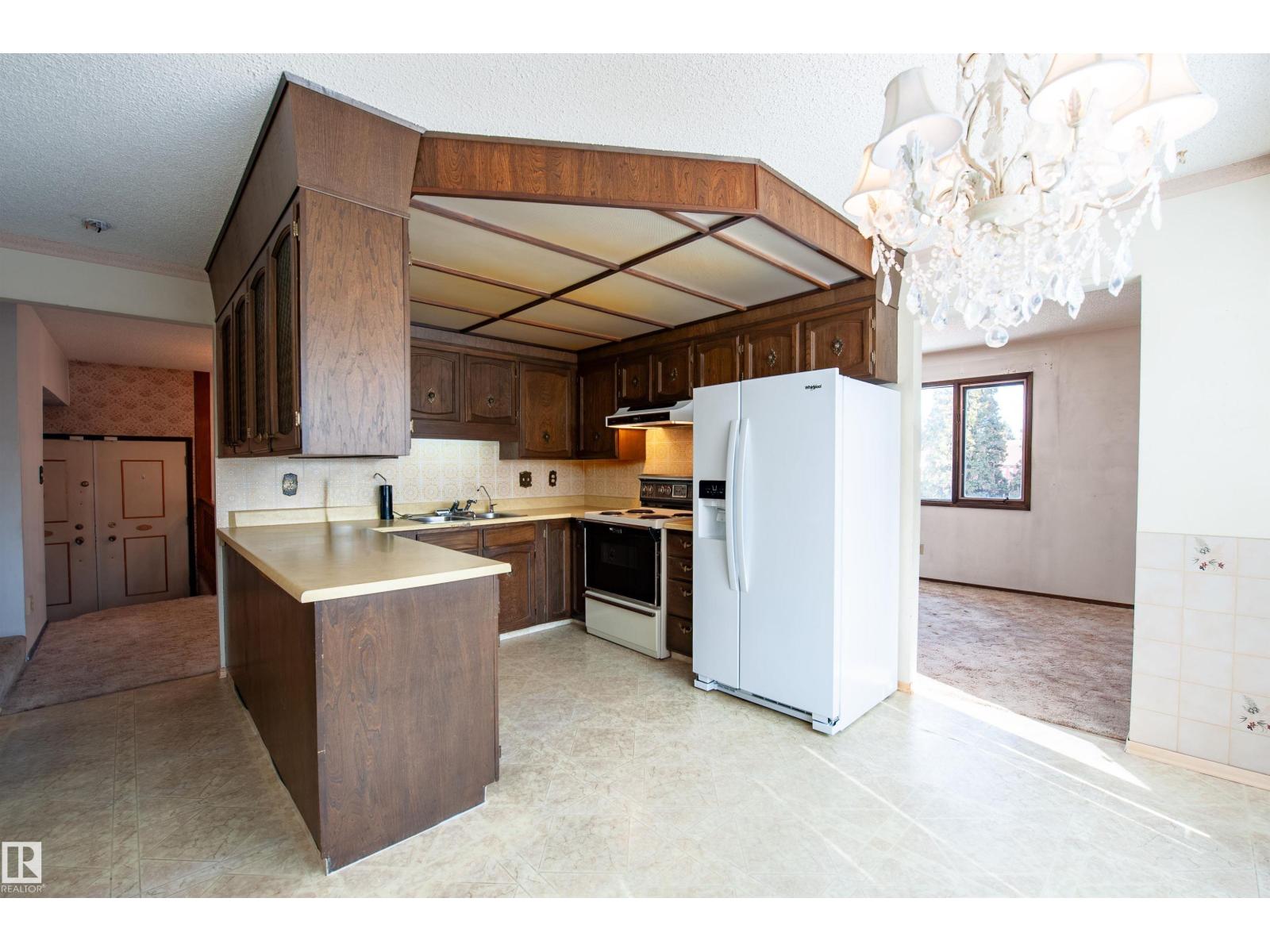 10619 35 AV NW, Edmonton