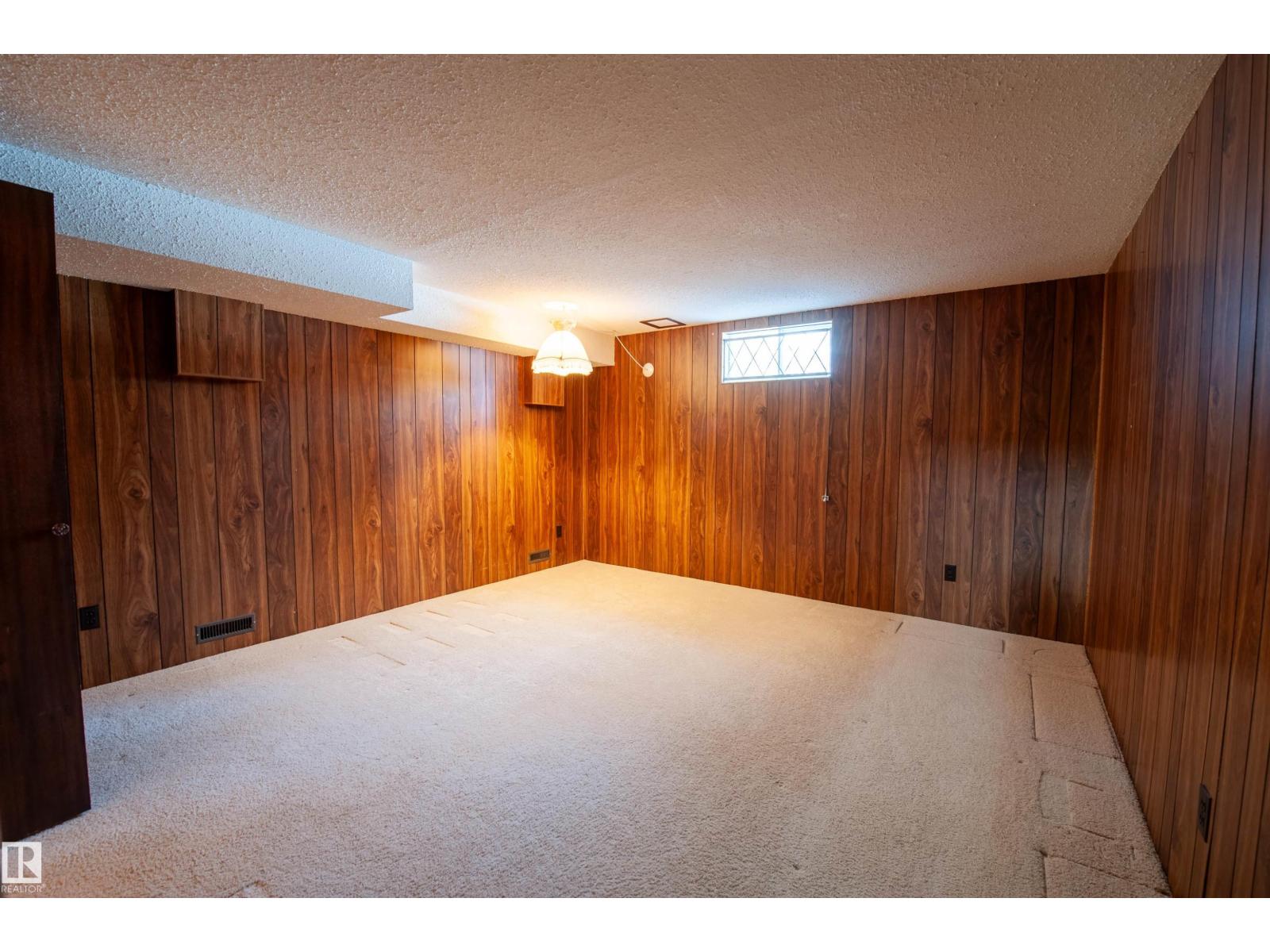 10619 35 AV NW, Edmonton