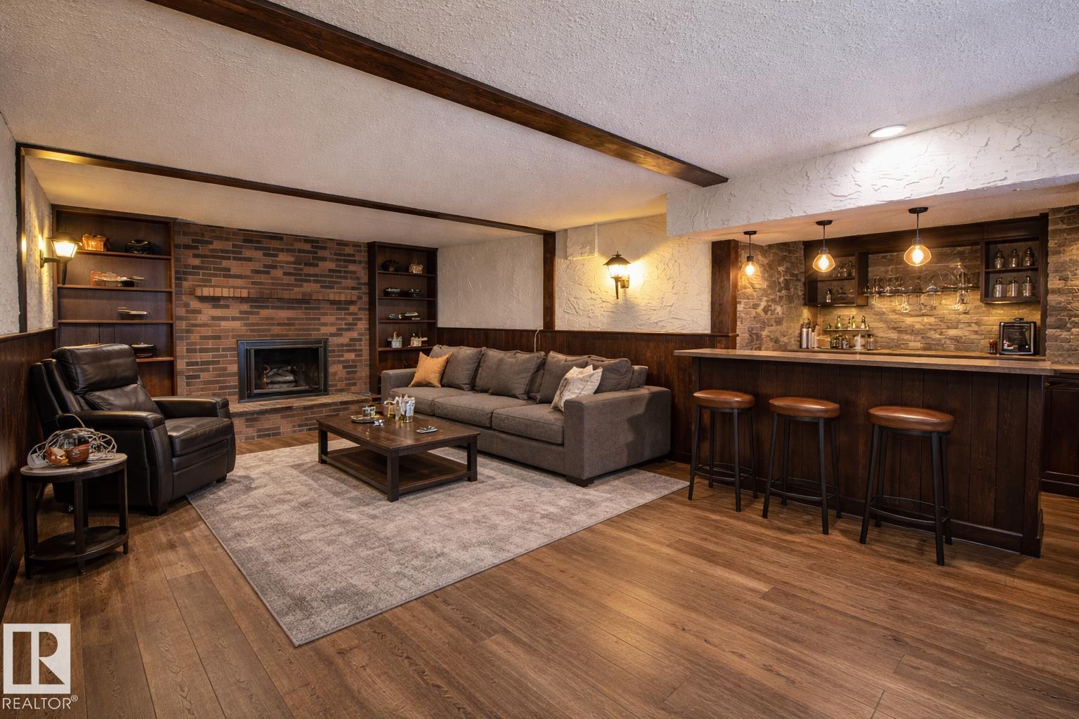 10619 35 AV NW, Edmonton