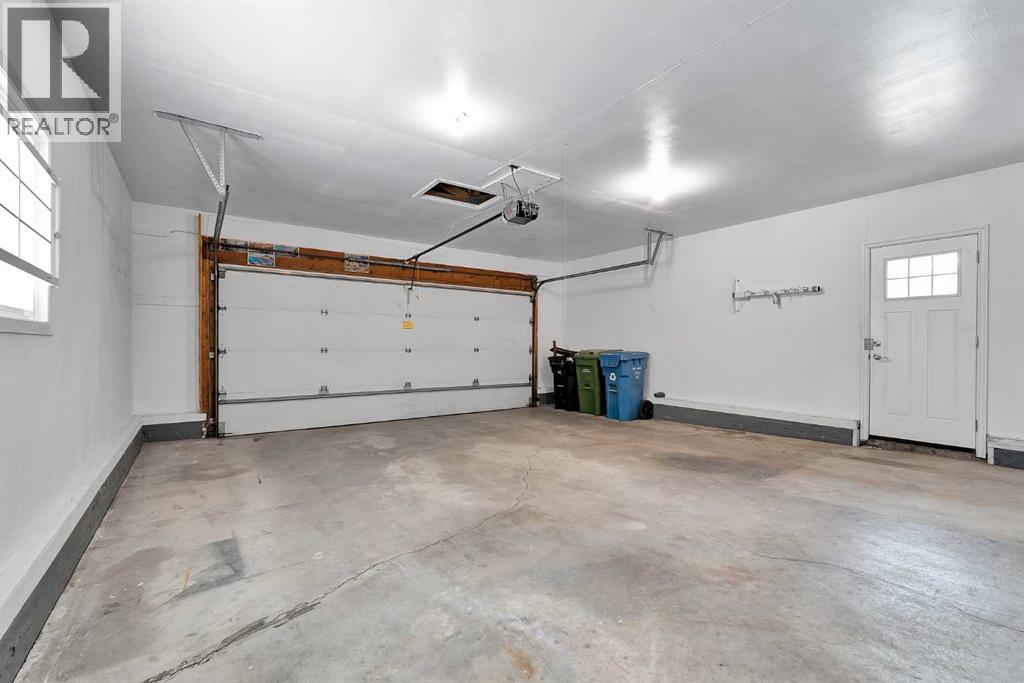 Single Family House 4 Level for Sale in  Valhalla Crescent NW Varsity Calgary 