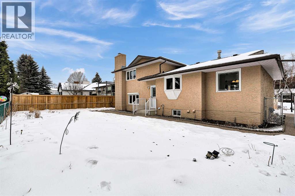 Single Family House 4 Level for Sale in  Valhalla Crescent NW Varsity Calgary 