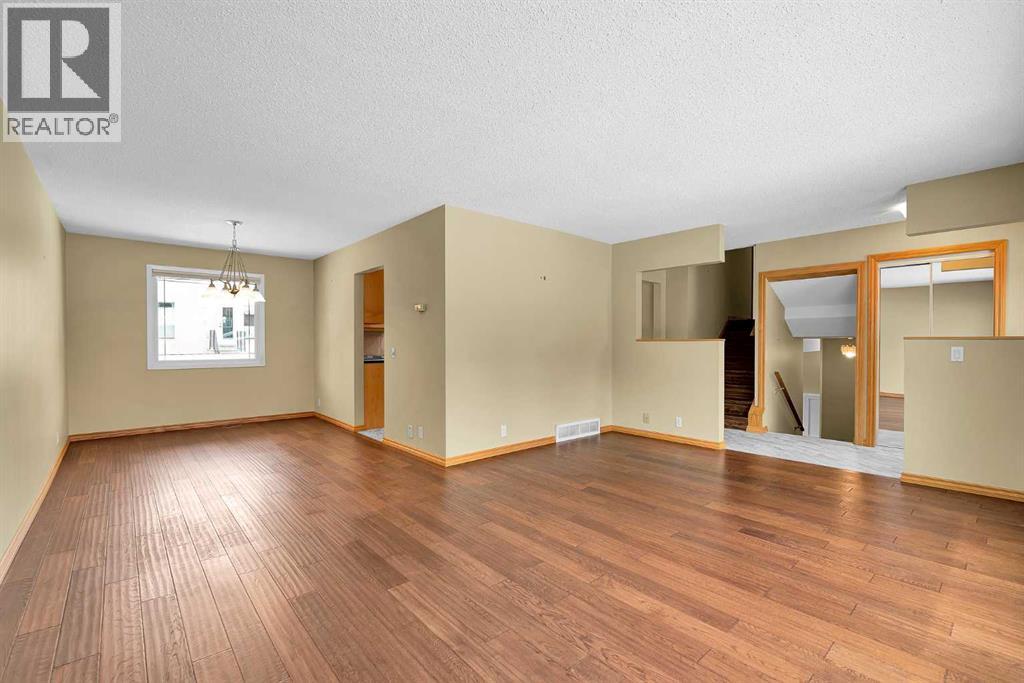 Single Family House 4 Level for Sale in  Valhalla Crescent NW Varsity Calgary 