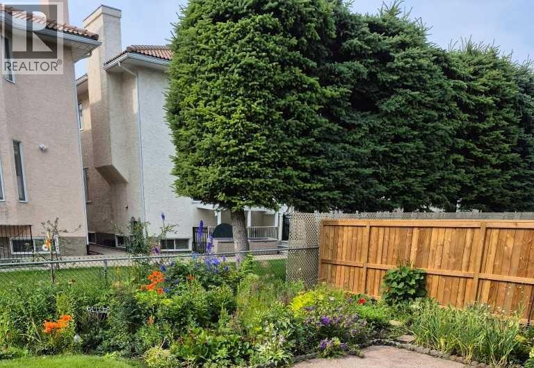 Single Family House 4 Level for Sale in  Valhalla Crescent NW Varsity Calgary 