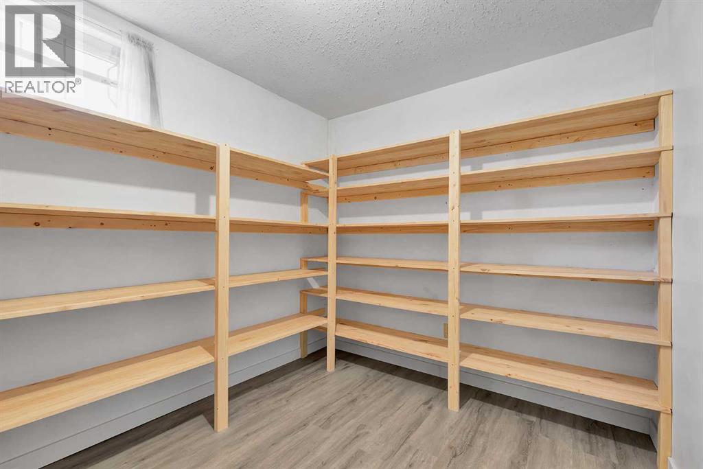 Single Family House 4 Level for Sale in  Valhalla Crescent NW Varsity Calgary 