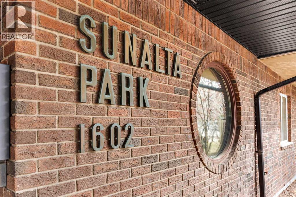 Single Family House for Sale in    Avenue SW Sunalta Calgary 