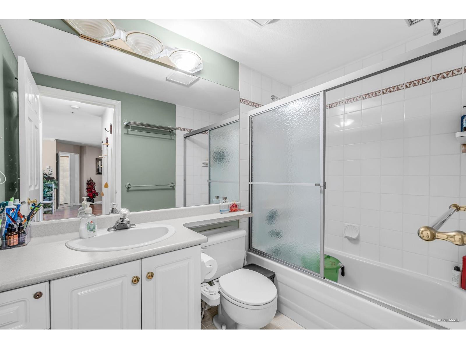 202 12125 75A AVENUE, Surrey