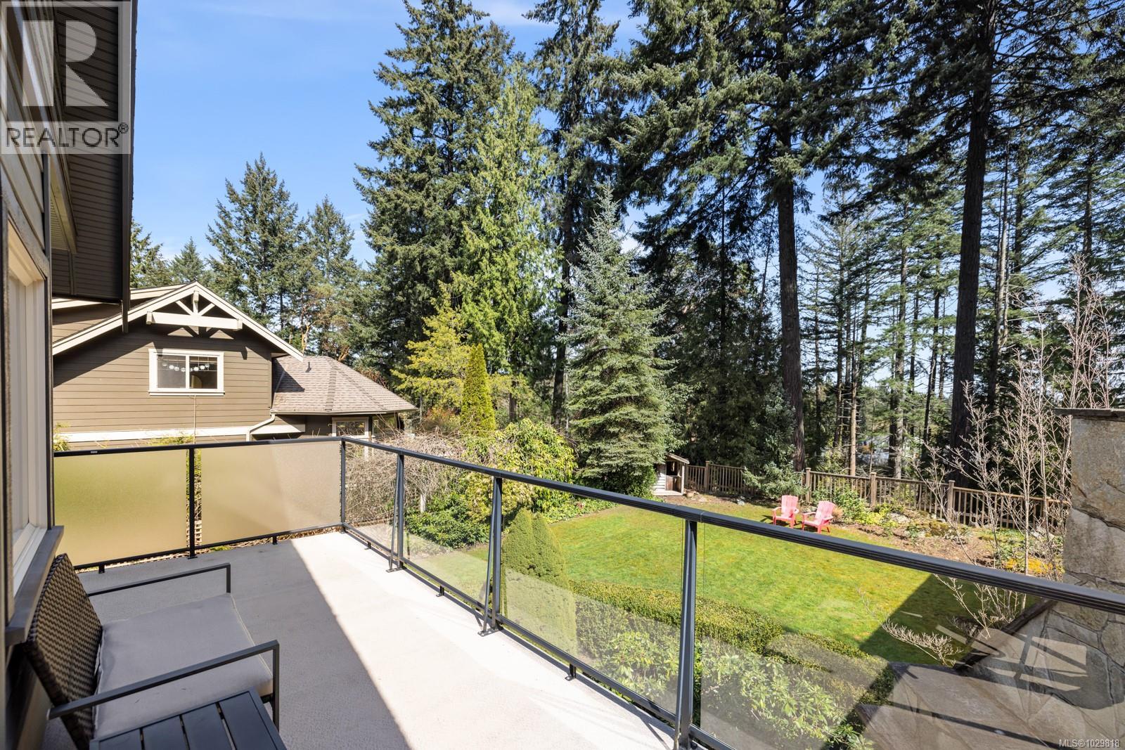  1054 River Road, Highlands