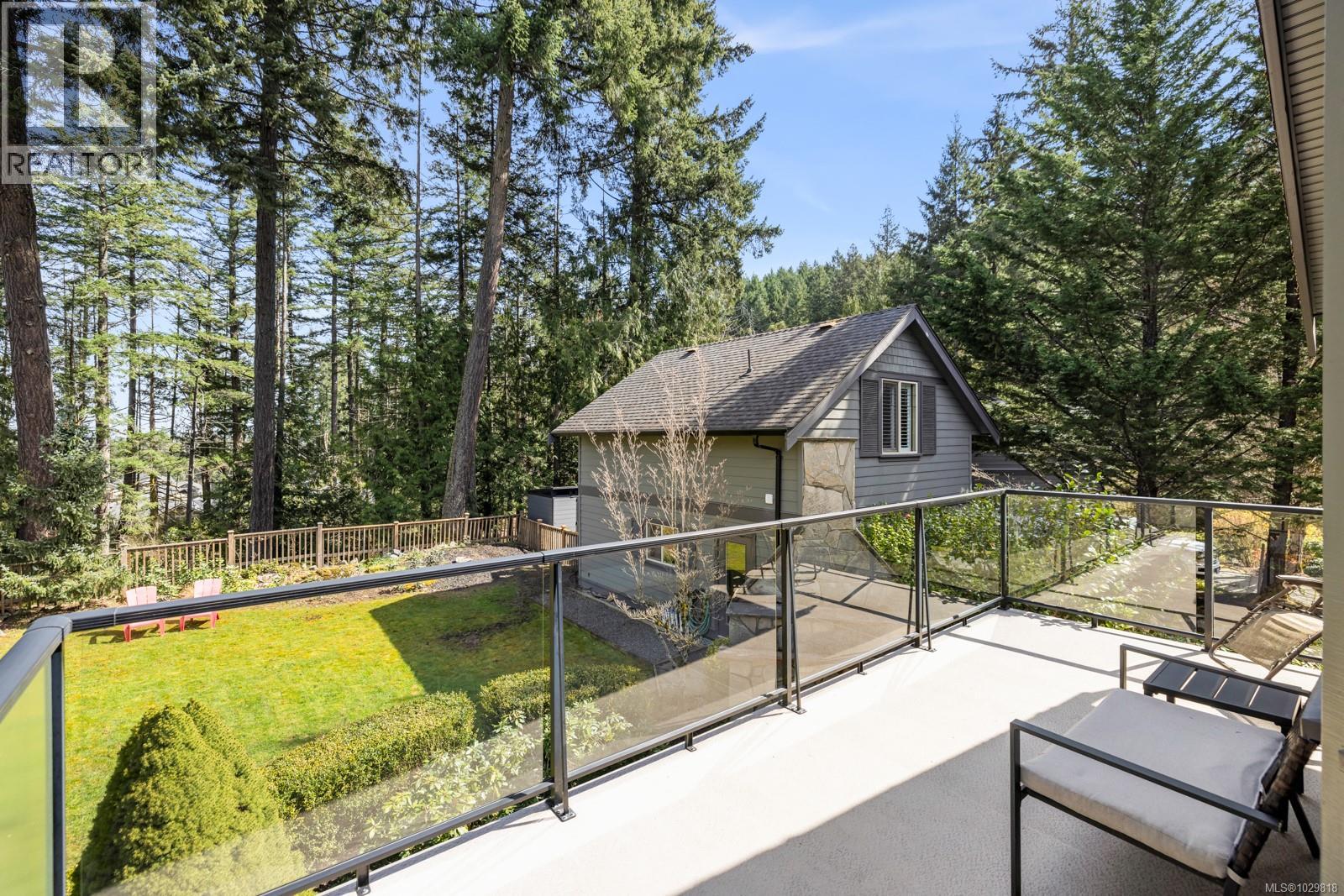  1054 River Road, Highlands