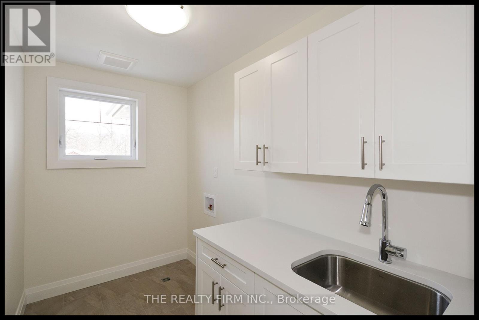 285 ELIZABETH STREET - 21