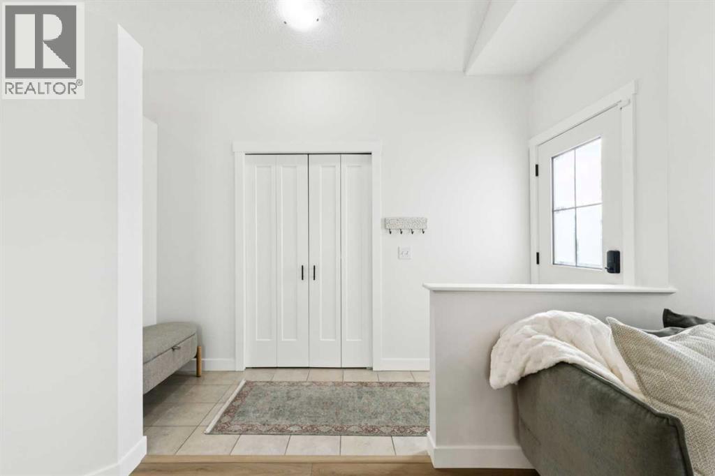 Single Family House Bungalow for Sale in  Everridge Drive SW Evergreen Calgary 