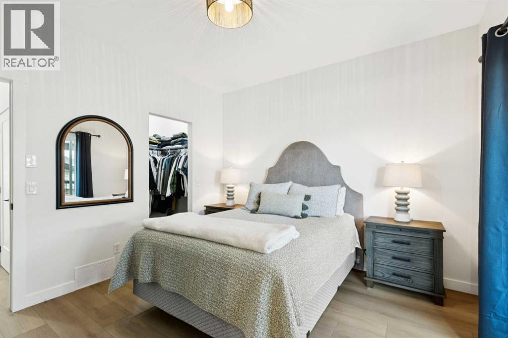 Single Family House Bungalow for Sale in  Everridge Drive SW Evergreen Calgary 