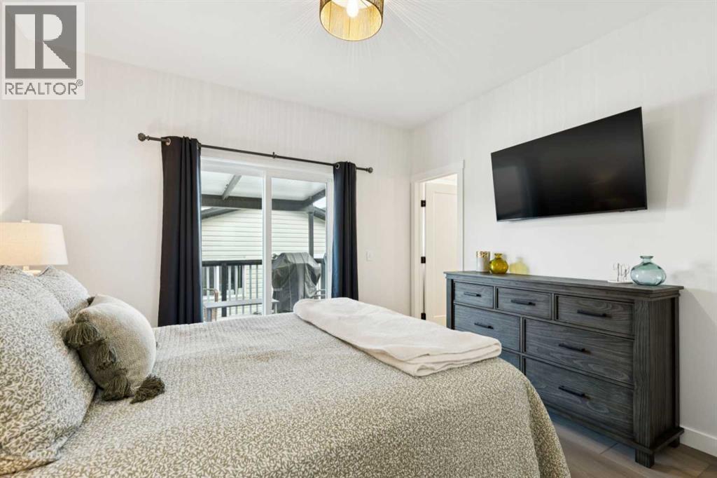 Single Family House Bungalow for Sale in  Everridge Drive SW Evergreen Calgary 