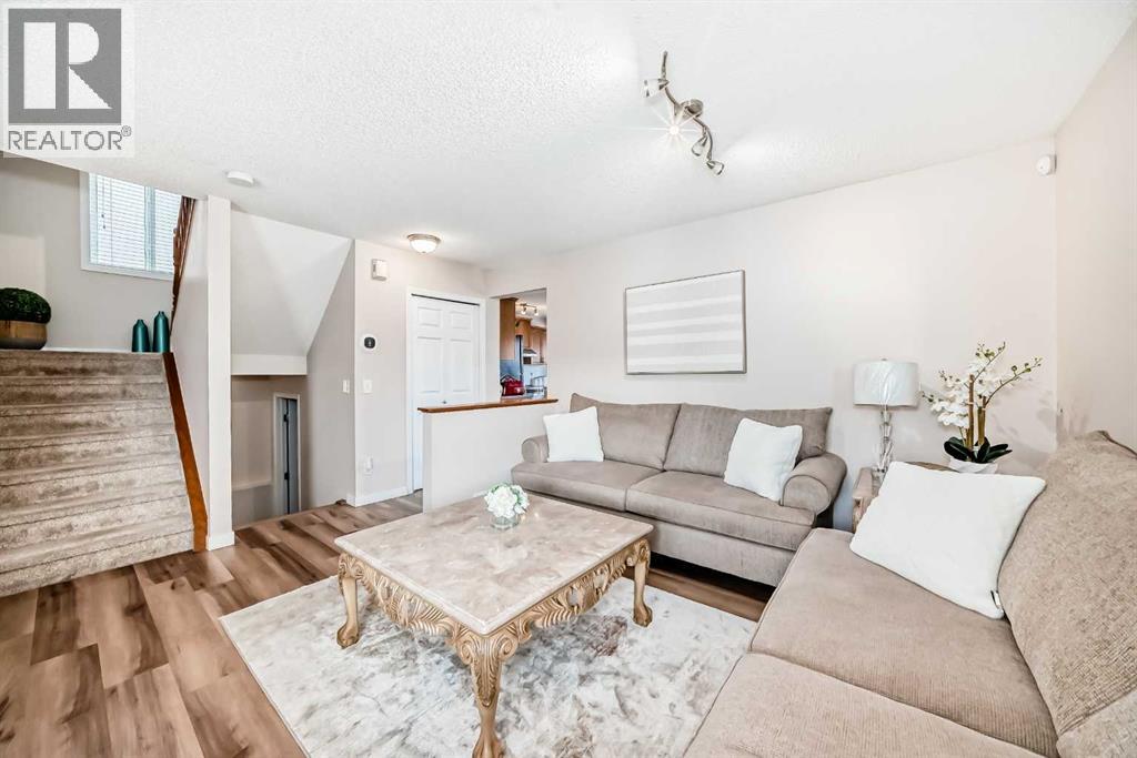 Single Family House for Sale in  Saddleridge Close NE Saddle Ridge Calgary 