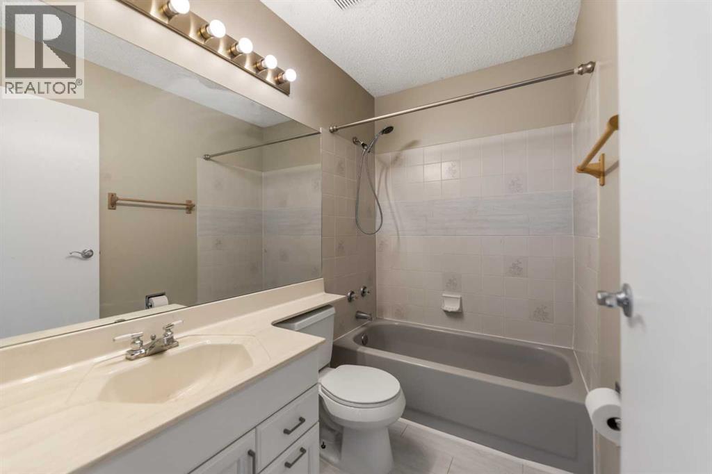 Single Family House for Sale in  Mckenzie Place SE McKenzie Lake Calgary 