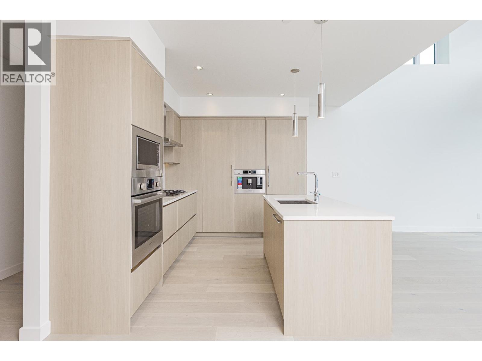 4907 4730 LOUGHEED Highway - photo 2