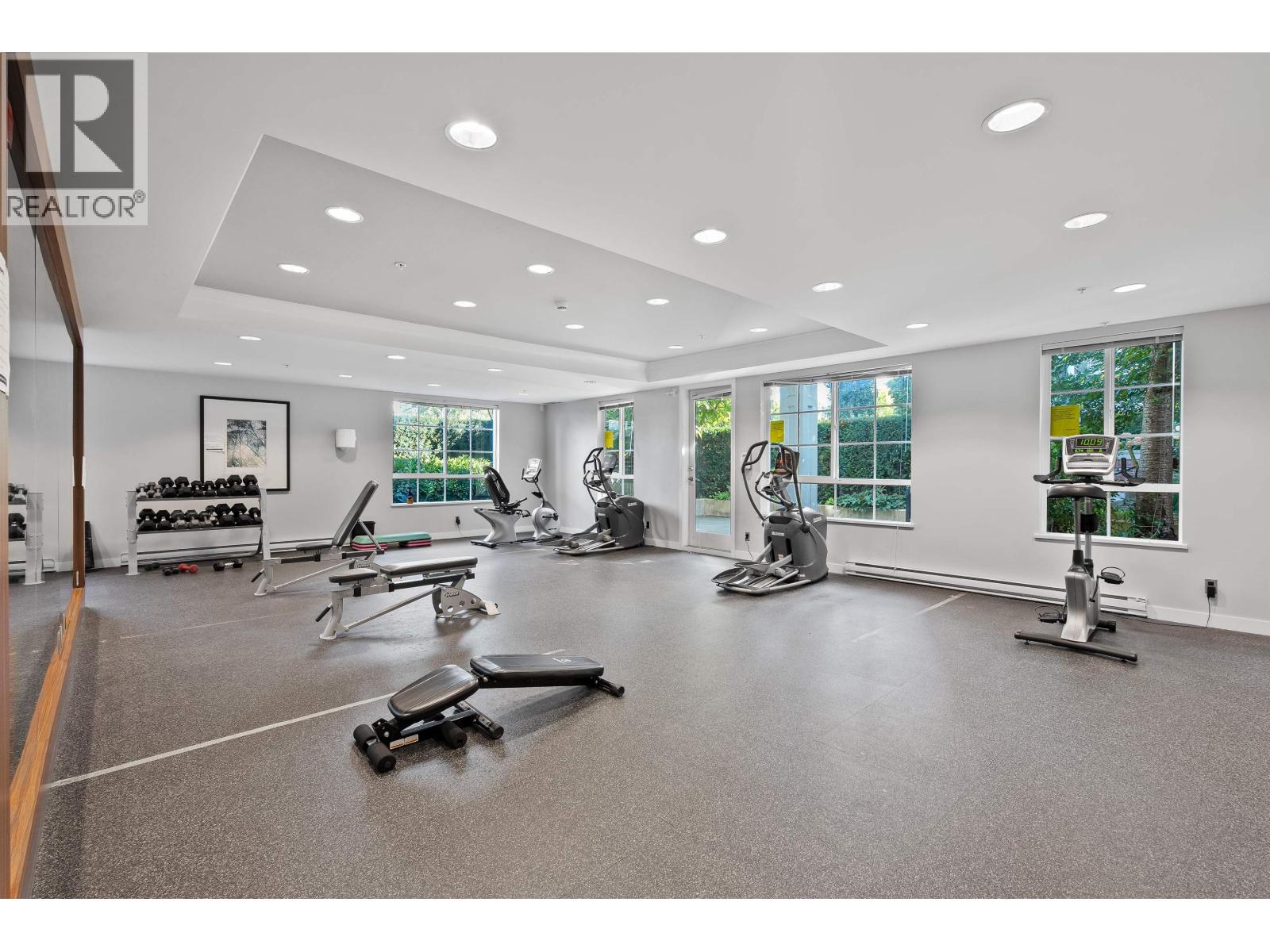 301 553 FOSTER AVENUE, Coquitlam