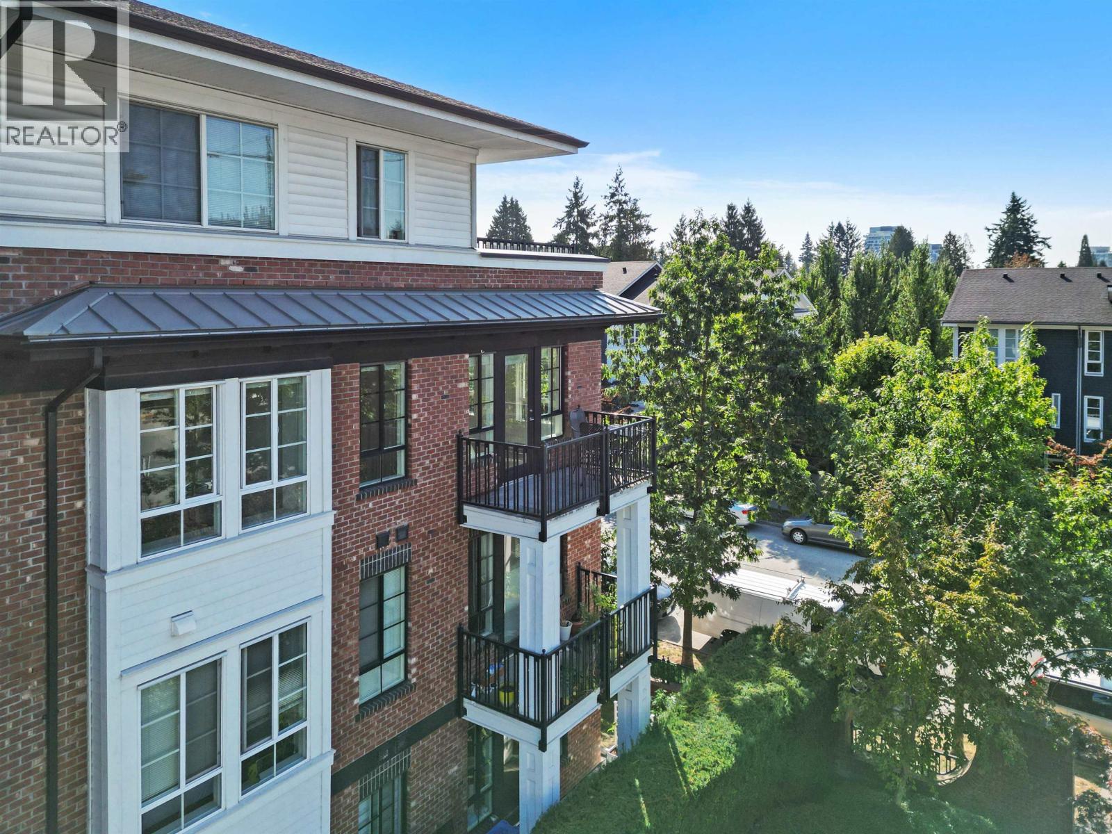 301 553 FOSTER AVENUE, Coquitlam