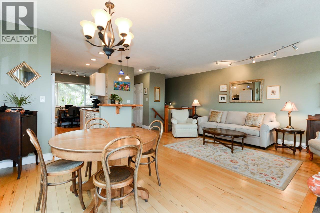 #83-11491 7TH Avenue, Richmond