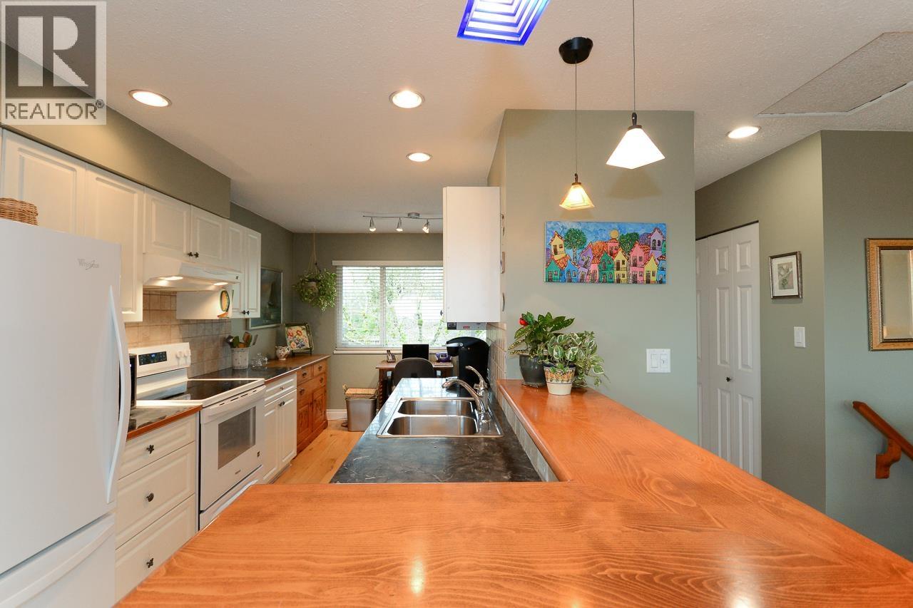 #83-11491 7TH Avenue, Richmond