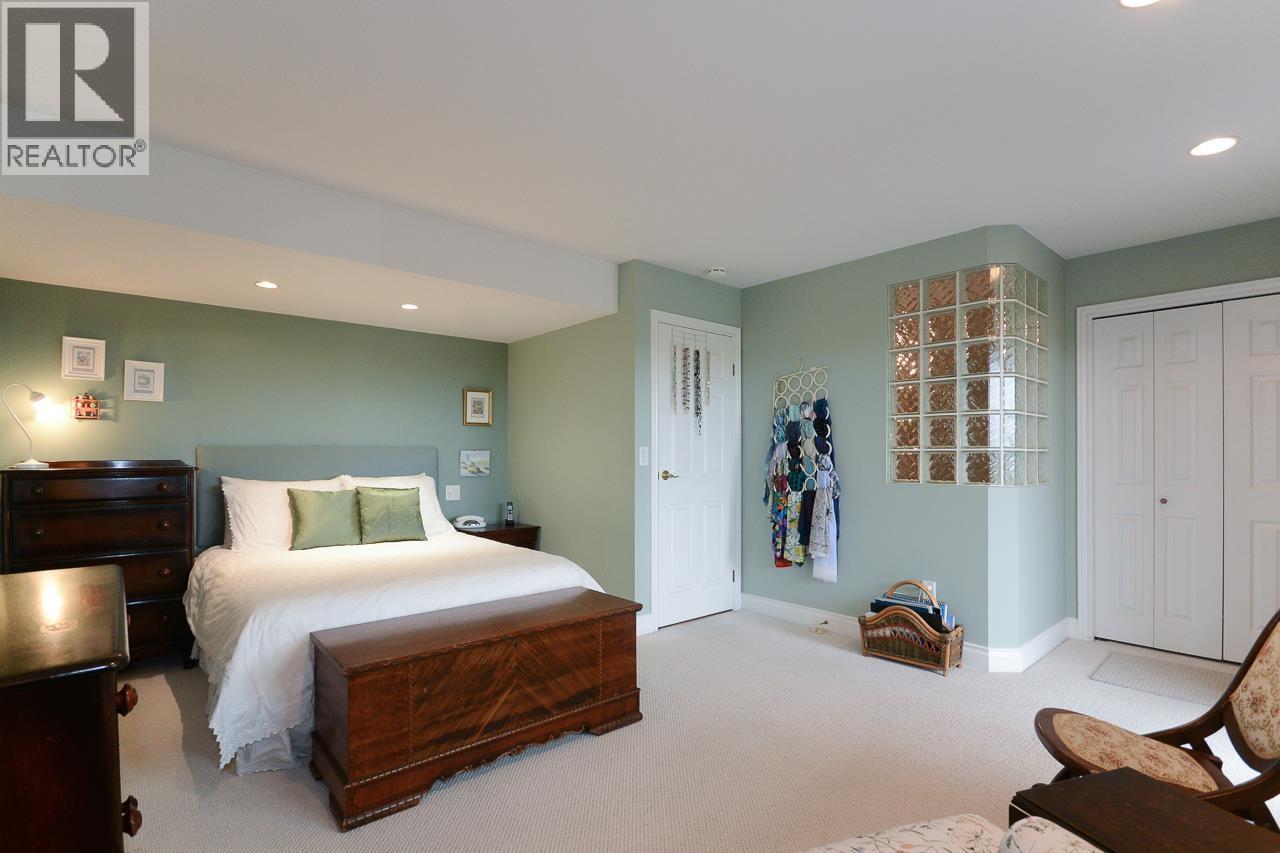 #83-11491 7TH Avenue, Richmond