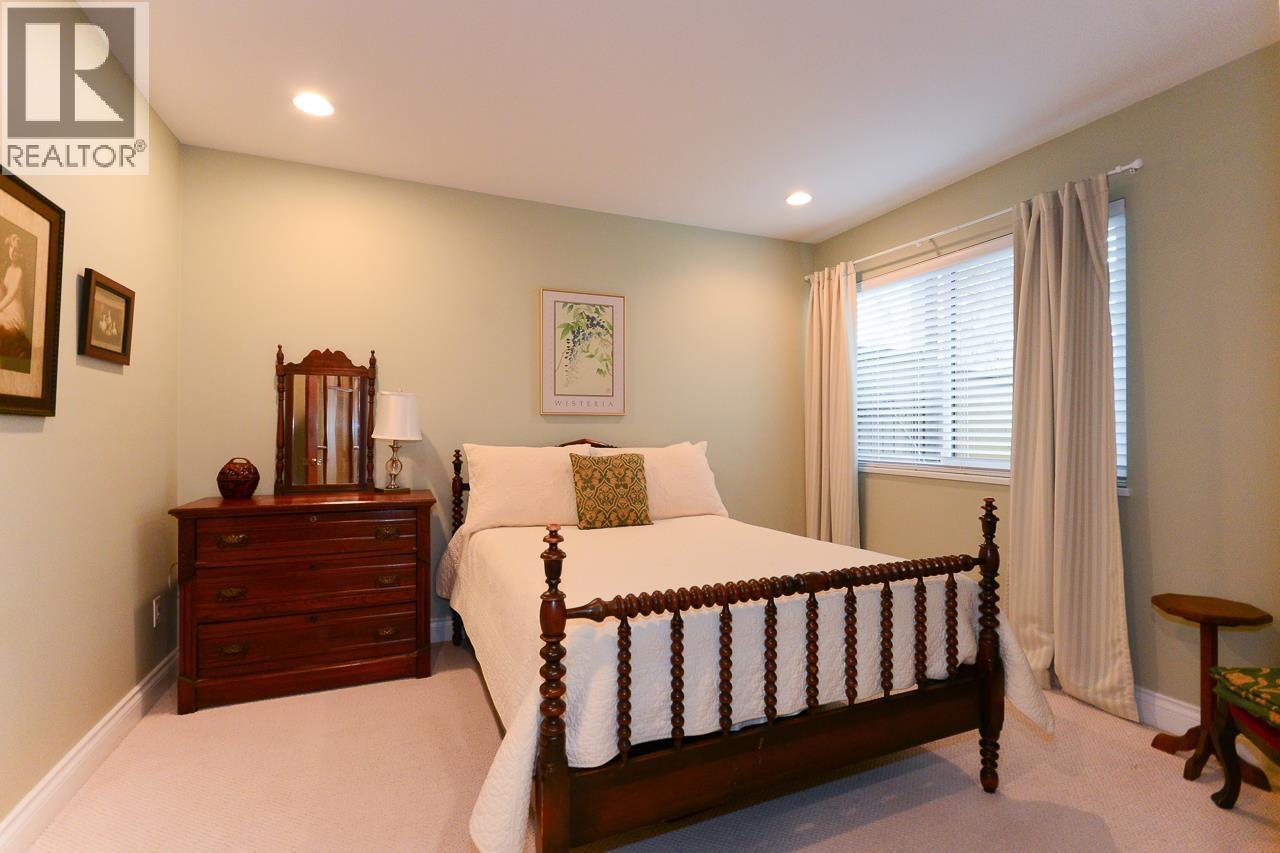 #83-11491 7TH Avenue, Richmond