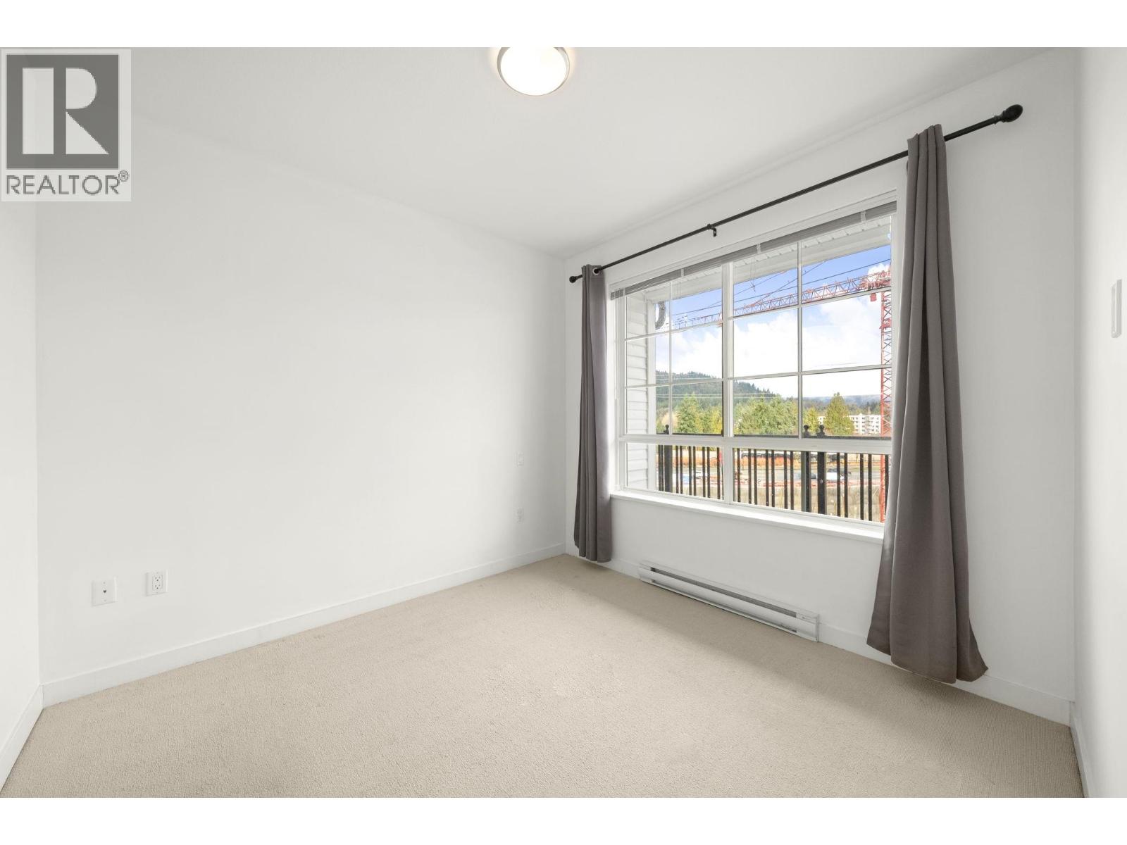 417 608 COMO LAKE AVENUE, Coquitlam