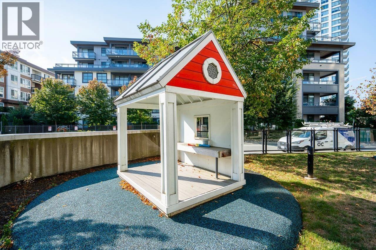 417 608 COMO LAKE AVENUE, Coquitlam