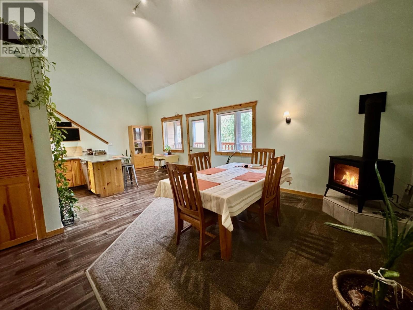 2 300 CANYON Trail, Fernie