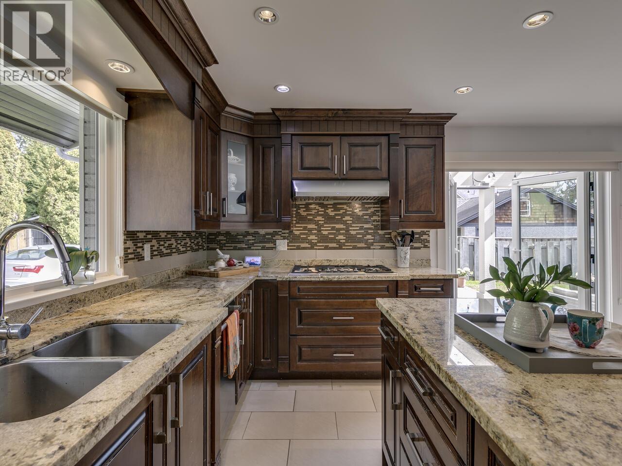 763 WEYMOUTH DRIVE, North Vancouver