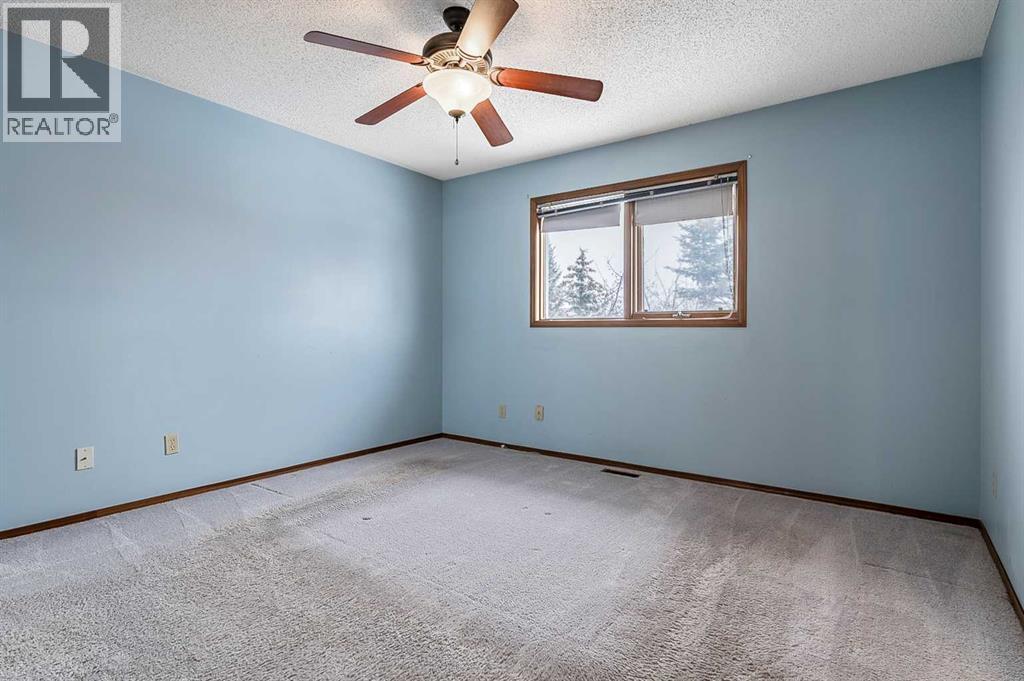 Single Family House 4 Level for Sale in  Macewan Meadow Way NW MacEwan Glen Calgary 