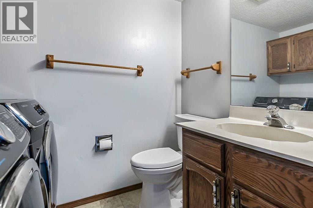 Single Family House 4 Level for Sale in  Macewan Meadow Way NW MacEwan Glen Calgary 