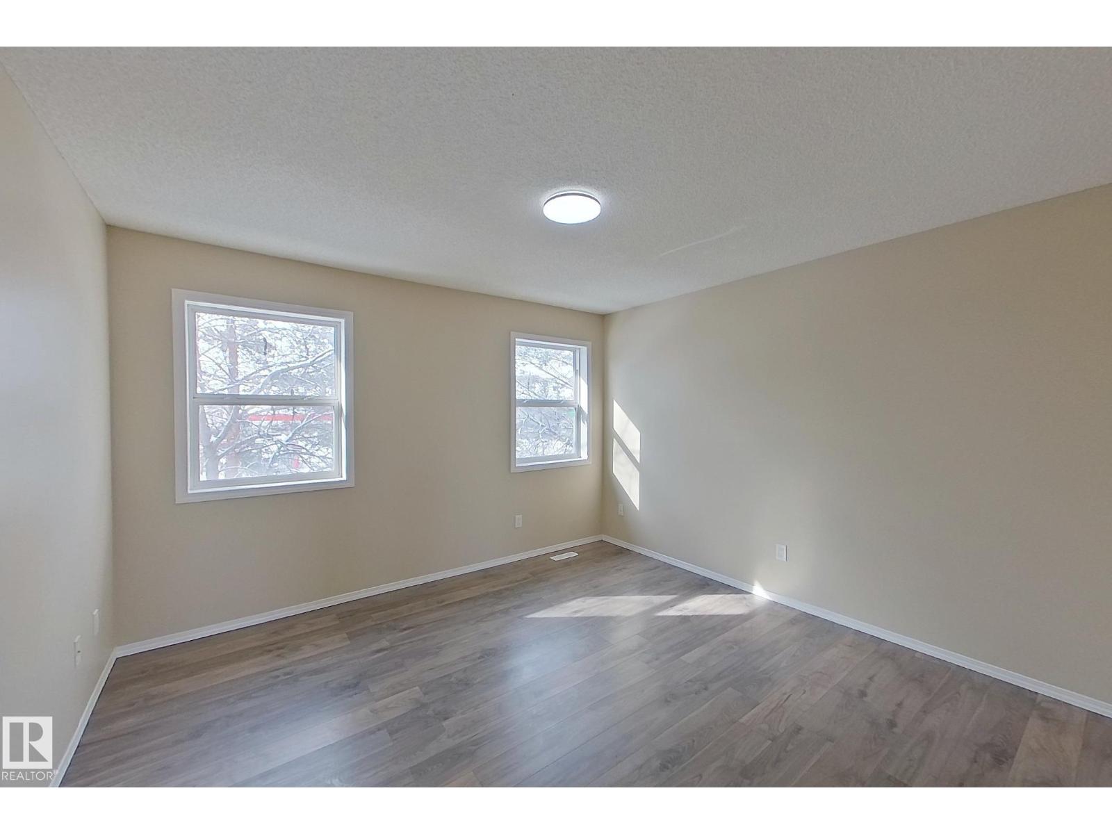 #3 16777 91 ST NW NW, Edmonton