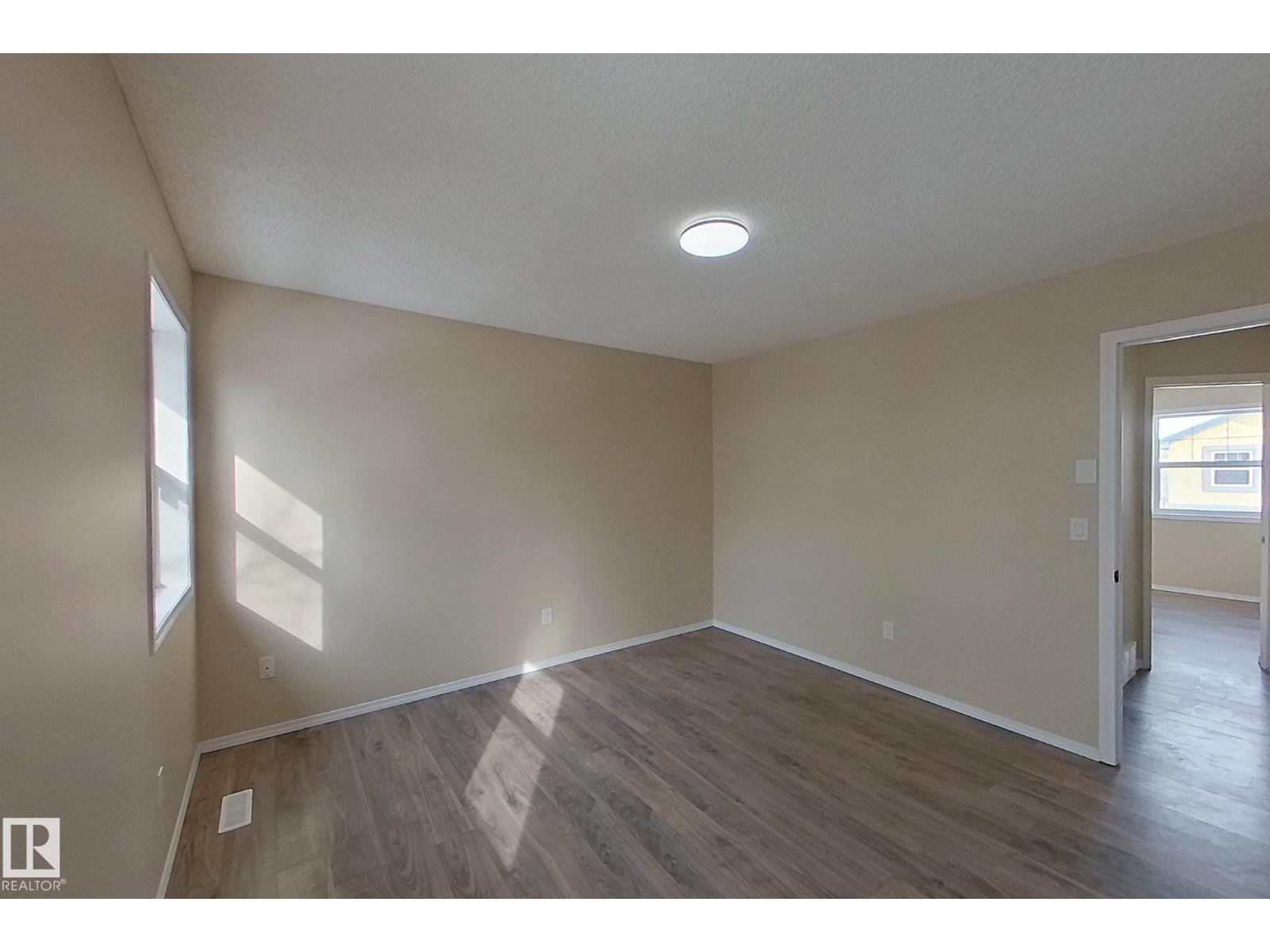 #3 16777 91 ST NW NW, Edmonton