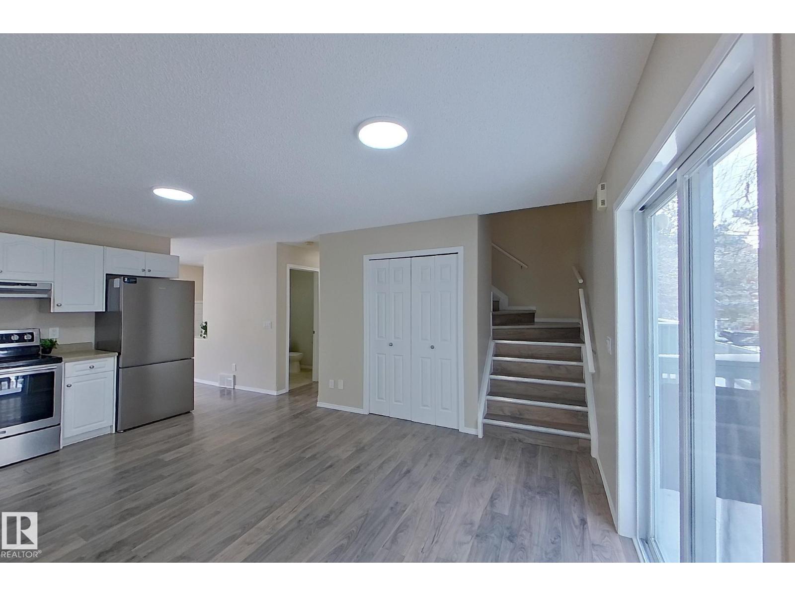 #3 16777 91 ST NW NW, Edmonton