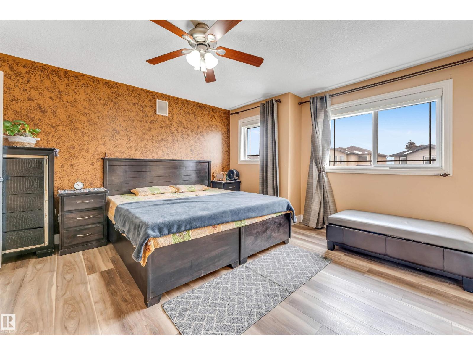 3228 18 st NW - 24