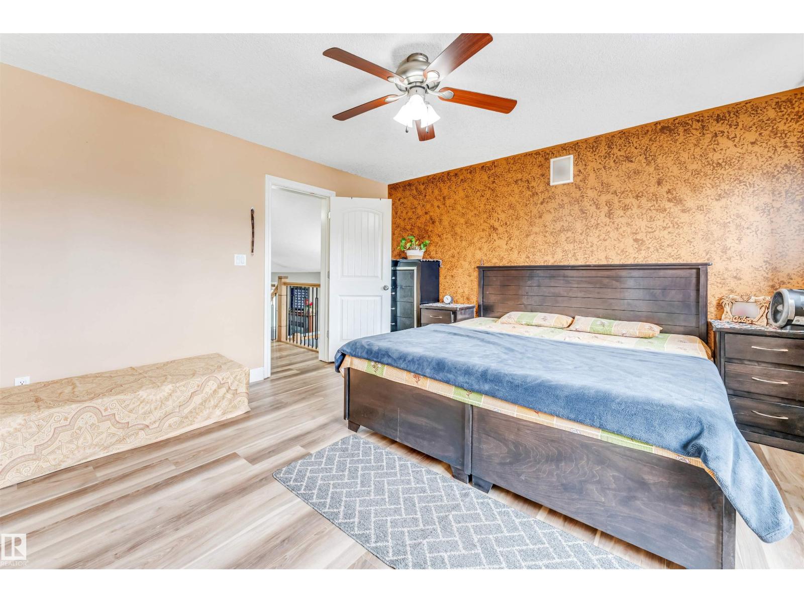 3228 18 st NW - 25