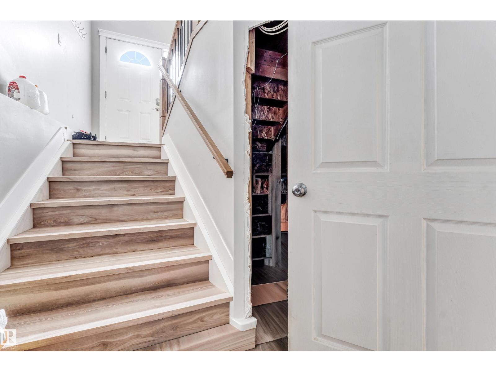 3228 18 st NW, Edmonton