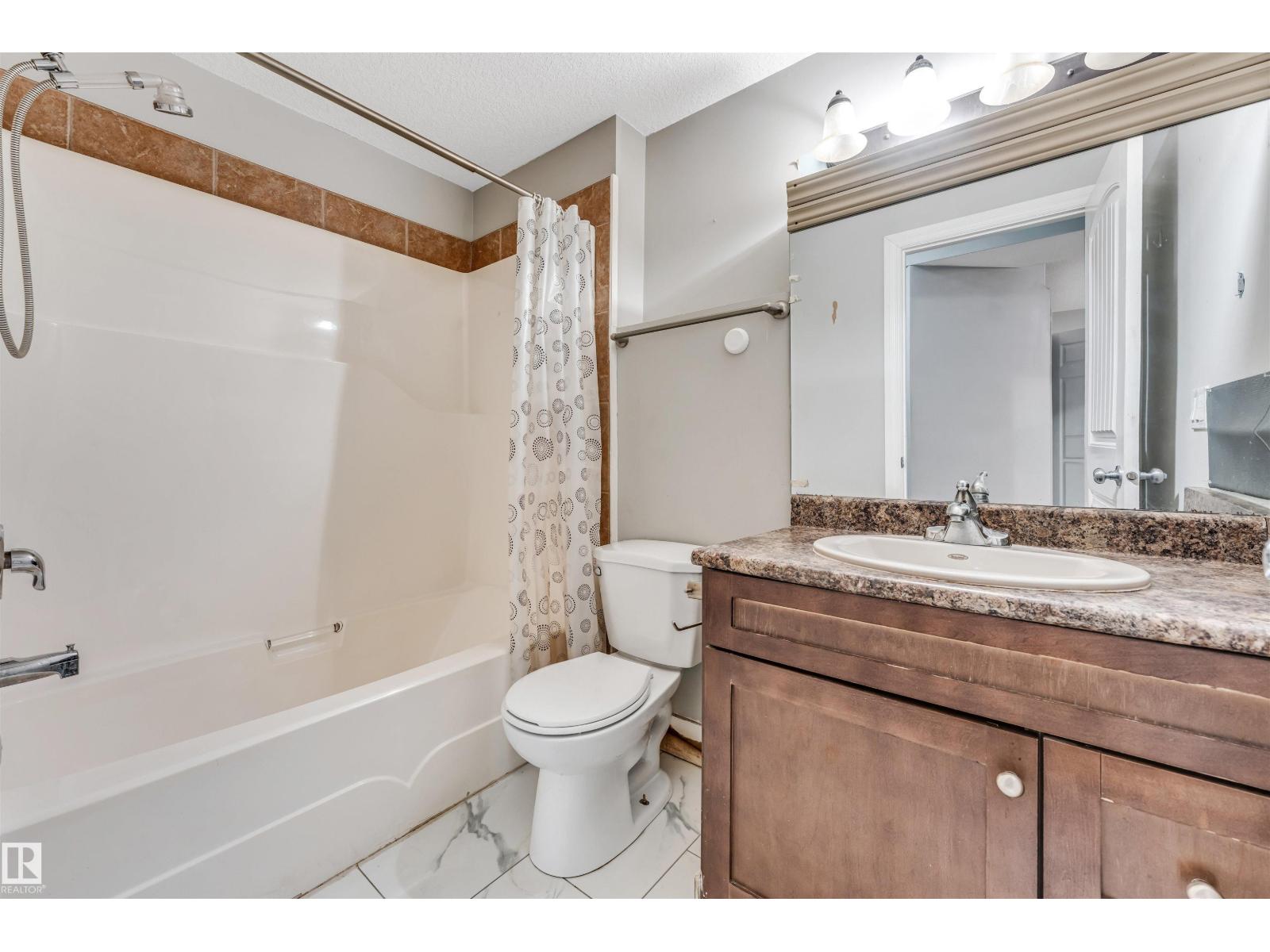 3228 18 st NW - 32