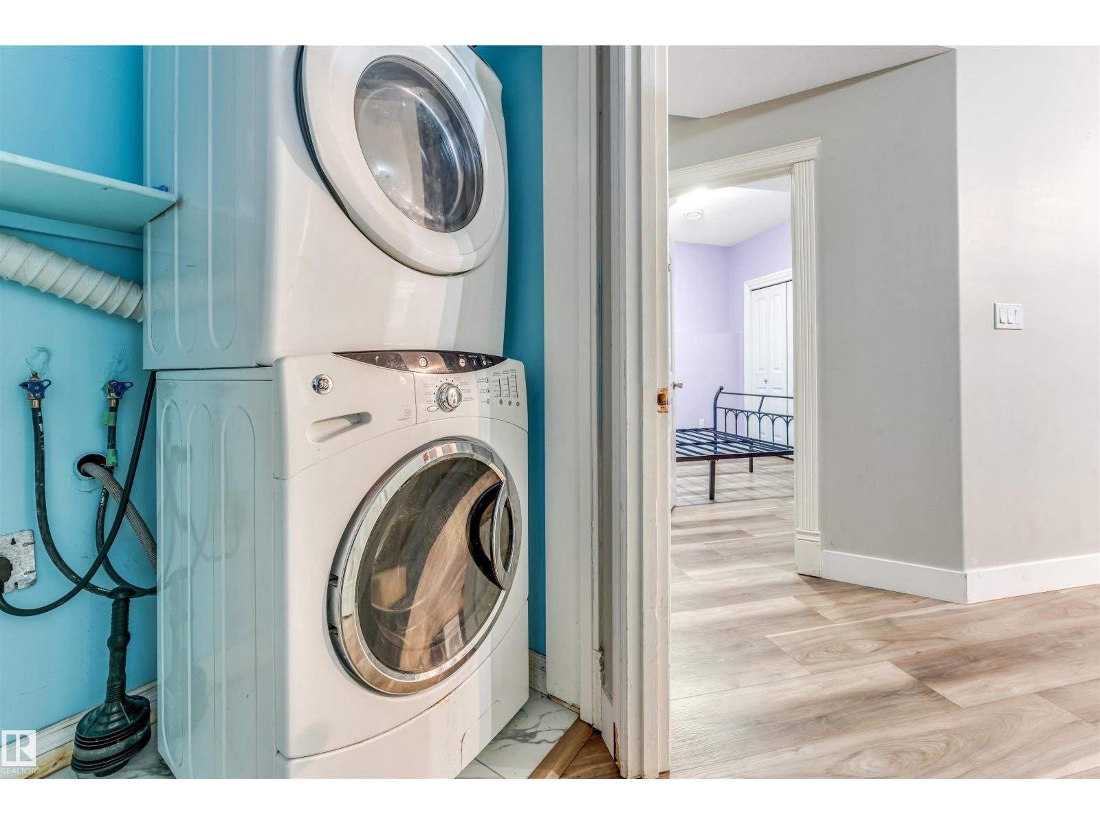 3228 18 st NW - 34
