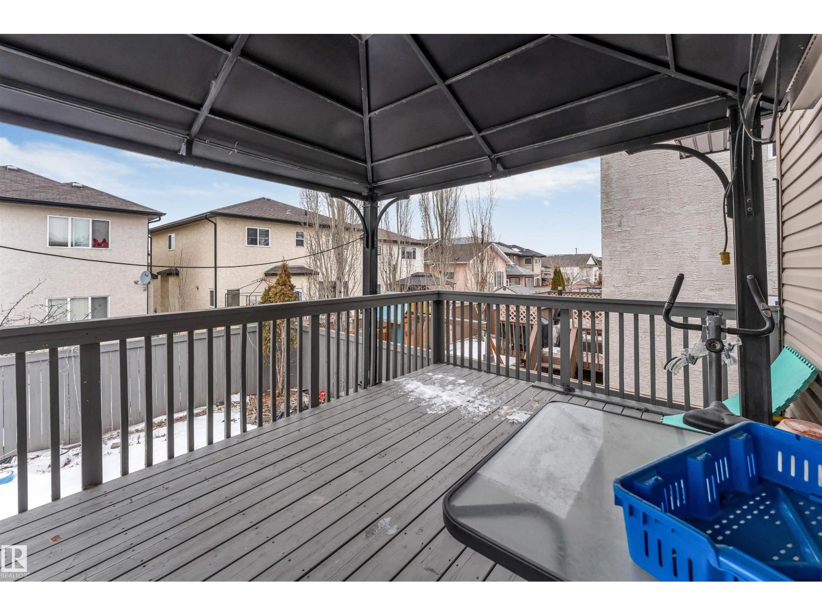 3228 18 st NW - 4