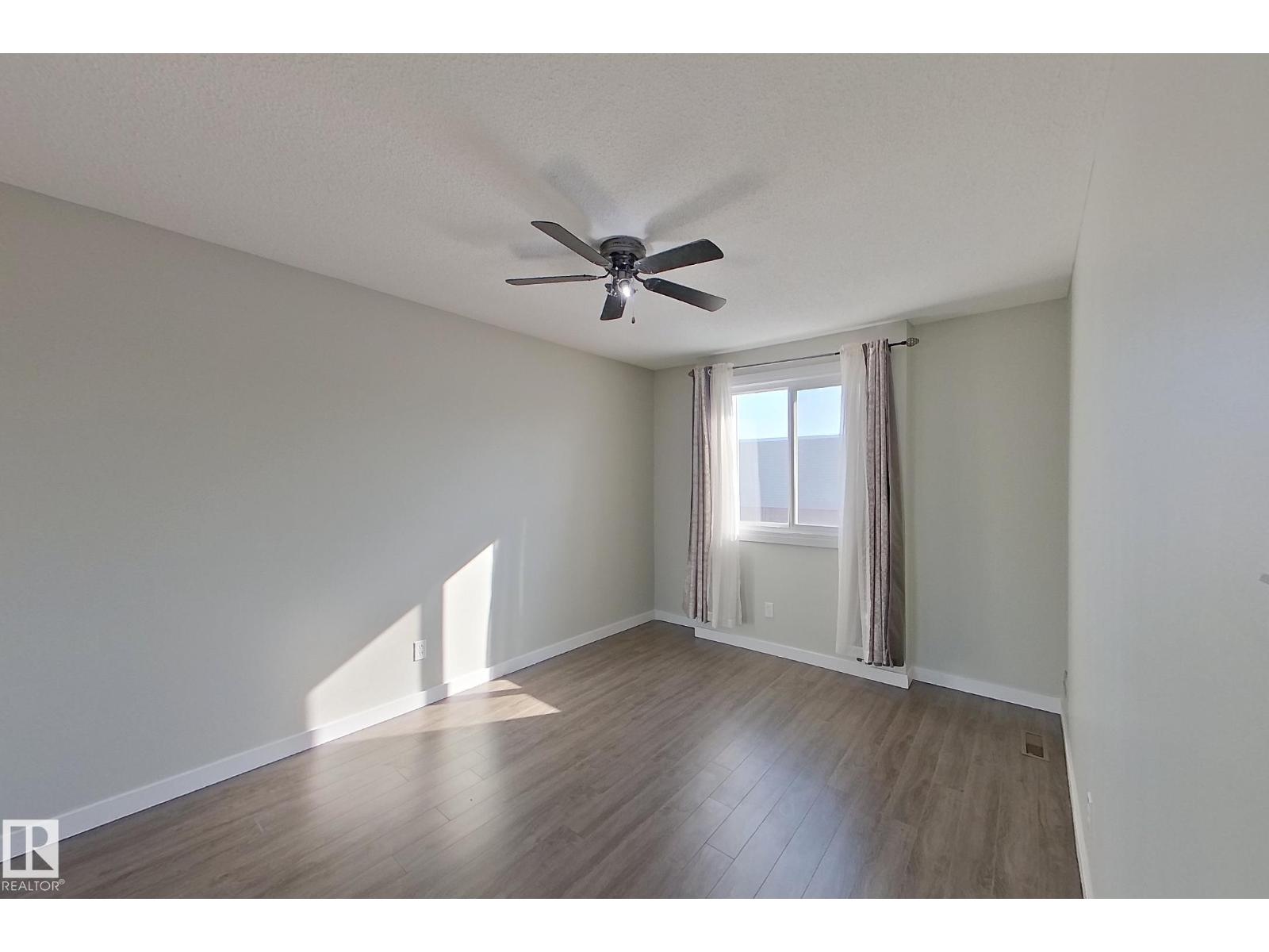 184 CORNELL CT NW, Edmonton